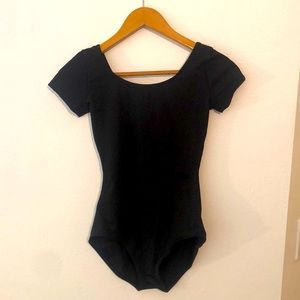 Capezio cap sleeve leotard M